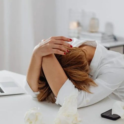 Título: Quando o Trabalho Adoece: Estratégias para Enfrentar o Estresse